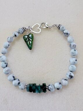 Matte Green Kiwi Jasper with Sliced emerald Square focal Beaded Bracelet